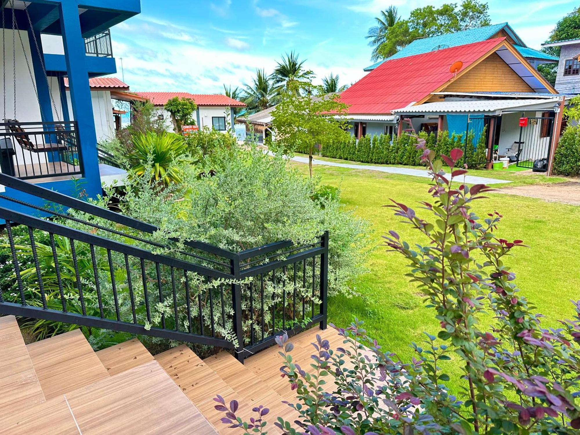 The Scenery Beach Resort Baan Khai Eksteriør billede